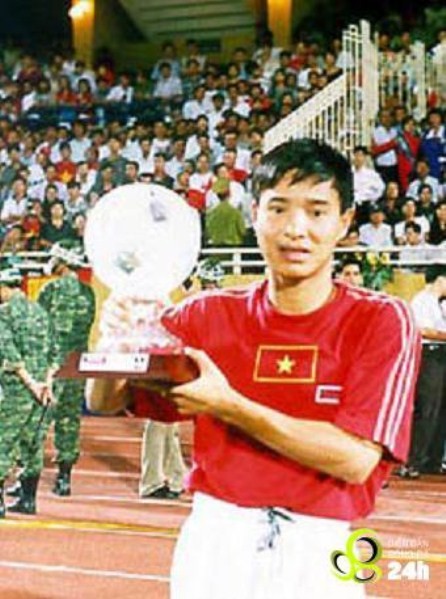 Năm 1998, là năm mà Hồng Sơn đã thi đấu chói sáng. Anh đã cùng với CLB Thể Công giành được chức VĐQG và Siêu cúp Quốc gia